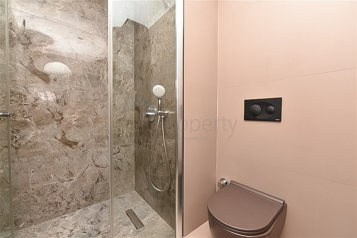 شقة مطلة على البحر على الساحل الأول