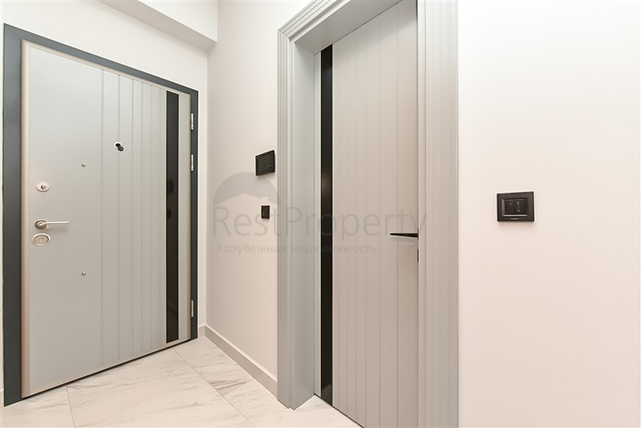 شقة مطلة على البحر على الساحل الأول