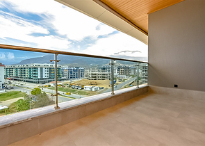 شقة مطلة على البحر على الساحل الأول