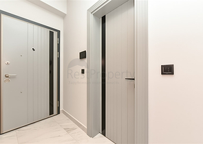 شقة مطلة على البحر على الساحل الأول