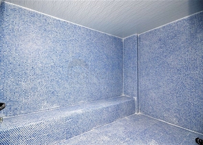 شقة مفروشة بغرفة نوم واحدة مع تخطيط 1 + 1