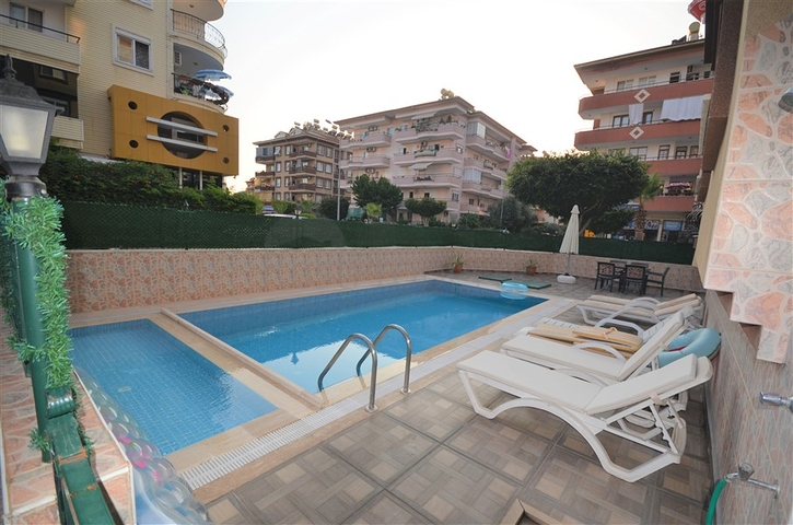 شقة مفروشة 2 + 1 في منطقة أوبا