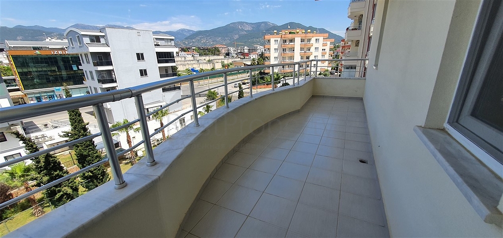 شقة فسيحة 3 + 1 في منطقة توسمور