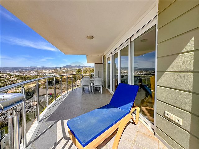 بنتهاوس واسع 3 + 1 في منطقة كوناكلي. 