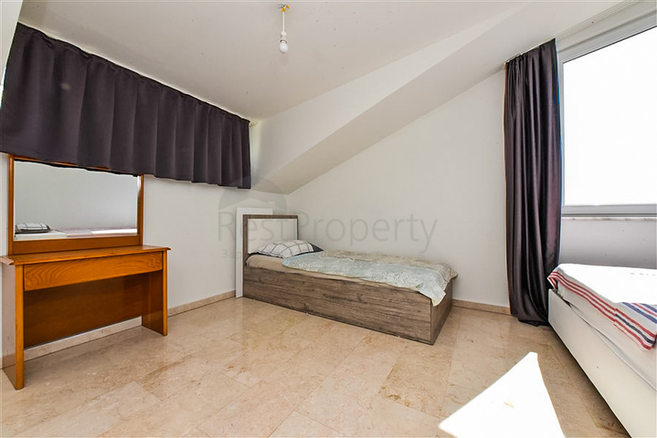 بنتهاوس واسع 3 + 1 في منطقة كوناكلي. 