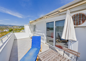 بنتهاوس واسع 3 + 1 في منطقة كوناكلي. 