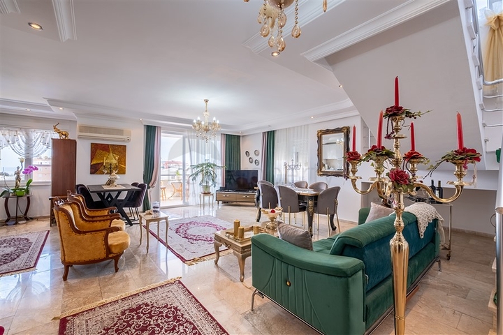 بنتهاوس 3+1 في منطقة محمودلار