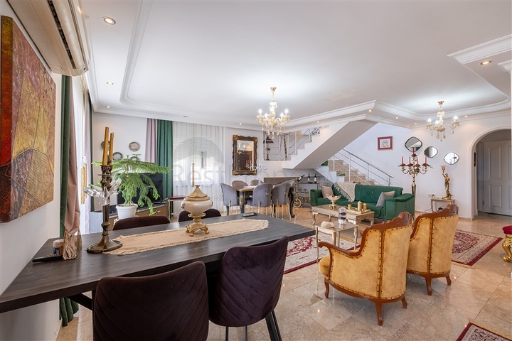 بنتهاوس 3+1 في منطقة محمودلار