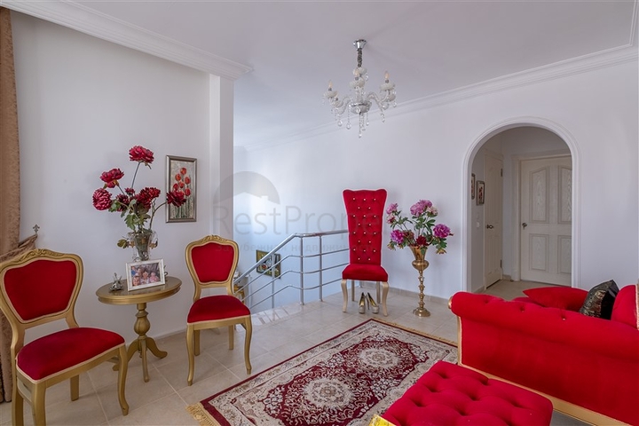 بنتهاوس 3+1 في منطقة محمودلار