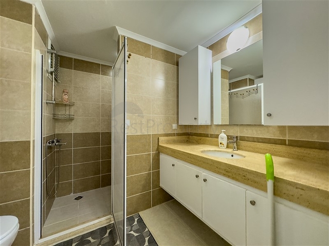 شقة ذات تصميم واسع 1+1 في منطقة سيكجيلي. 