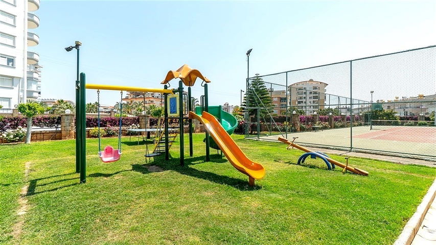  شقة 2+1 مع إمكانية الوصول إلى الحديقة في منطقة جيكجيلي