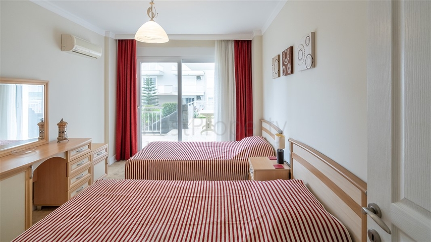  شقة 2+1 مع إمكانية الوصول إلى الحديقة في منطقة جيكجيلي