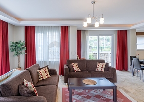  شقة 2+1 مع إمكانية الوصول إلى الحديقة في منطقة جيكجيلي