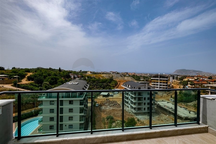 بنتهاوس 2 + 1 مطل على البحر وقلعة كاليه في منطقة أوبا