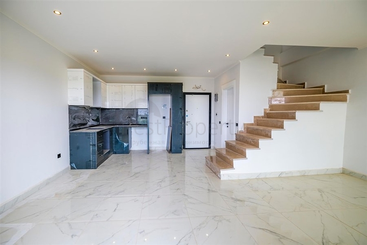 بنتهاوس 2 + 1 مطل على البحر وقلعة كاليه في منطقة أوبا