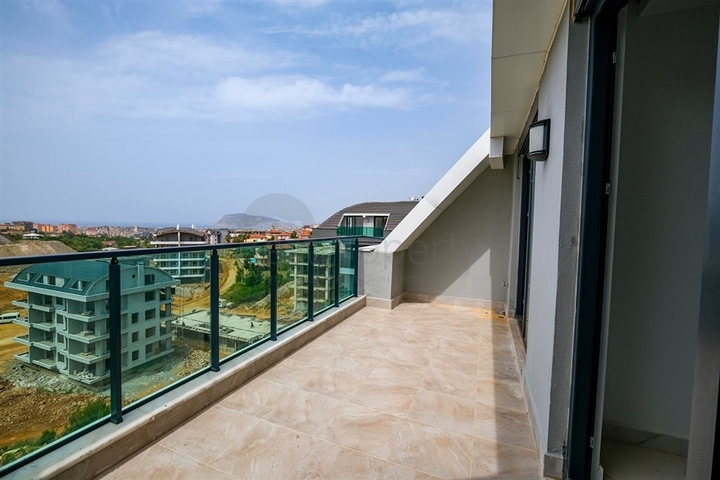 بنتهاوس 2 + 1 مطل على البحر وقلعة كاليه في منطقة أوبا