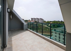 بنتهاوس 2 + 1 مطل على البحر وقلعة كاليه في منطقة أوبا