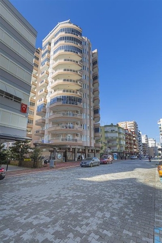 بنتهاوس 3+1 في منطقة شعبية