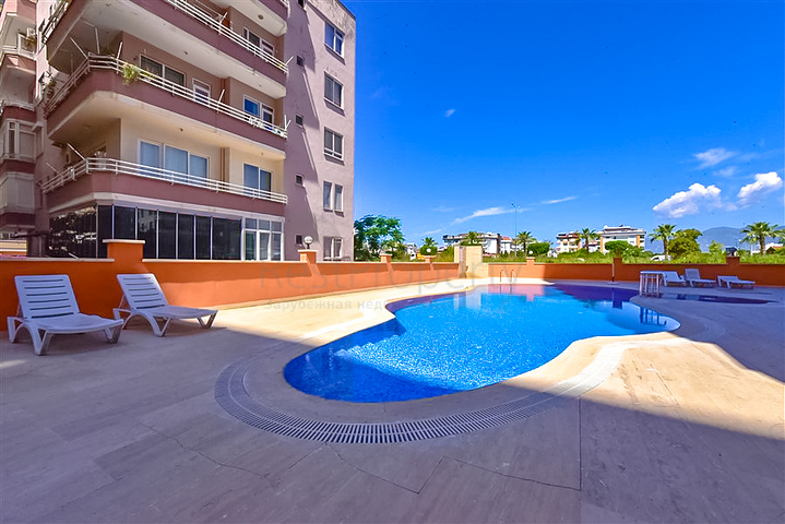 شقة مريحة من غرفتي نوم مع إطلالات خلابة على البحر