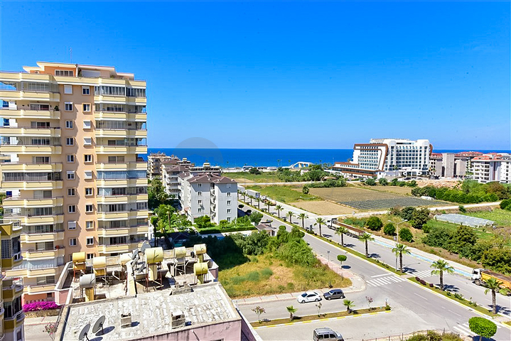 شقة مريحة من غرفتي نوم مع إطلالات خلابة على البحر