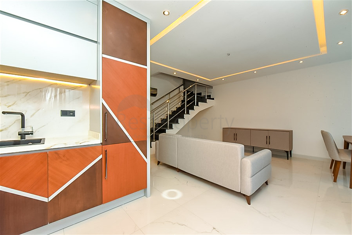 بنتهاوس فاخر على الساحل الأول في كلا الاتجاهين