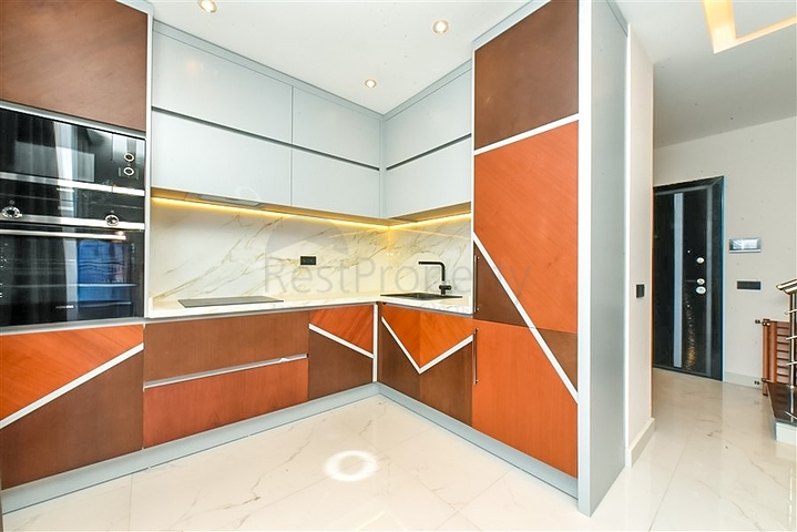 بنتهاوس فاخر على الساحل الأول في كلا الاتجاهين