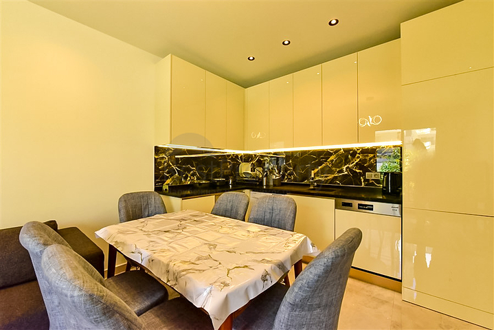 شقة 1+1 في مجمع جديد على بعد 300 متر من الشاطئ