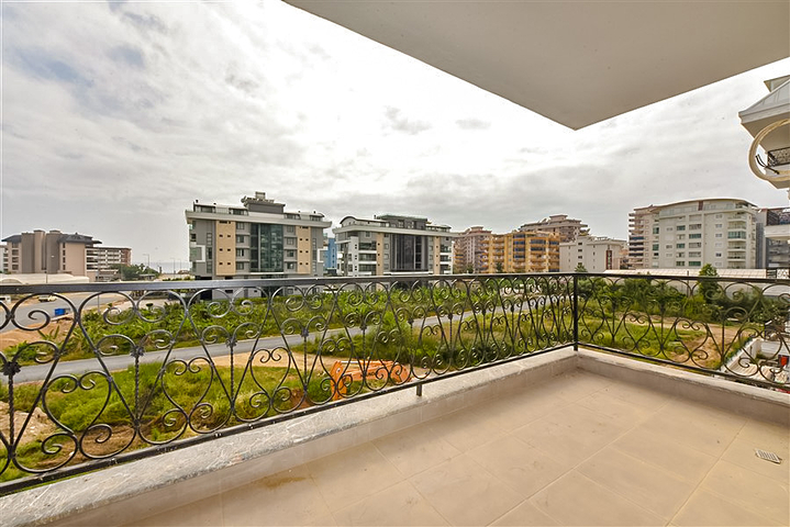 شقة 1+1 على مسافة قريبة من البحر الأبيض المتوسط