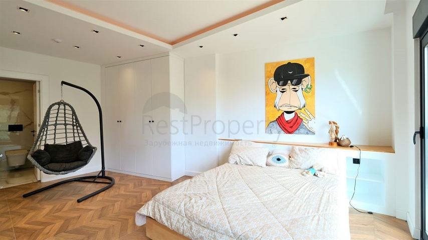 فيلا فاخرة 5 + 1 مع مناظر خلابة