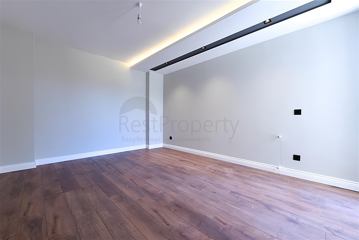 شقة مشرقة وواسعة في مجمع سكني حديث في منطقة أوبا