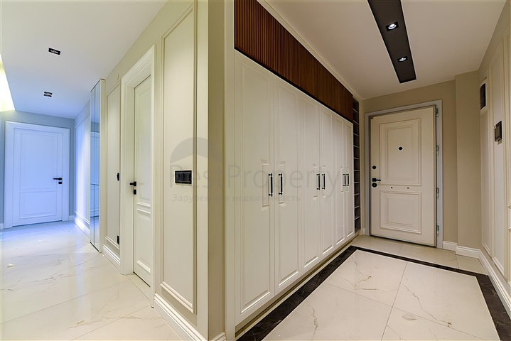 شقة مشرقة وواسعة في مجمع سكني حديث في منطقة أوبا