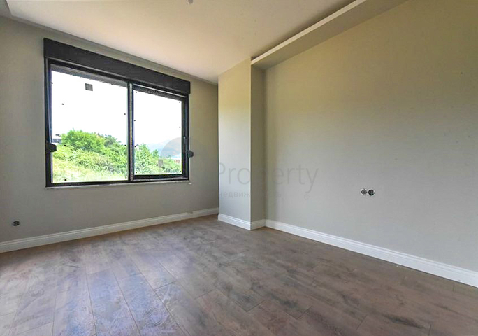 شقة فسيحة 4 + 1 في موقع ممتاز في كلا الاتجاهين