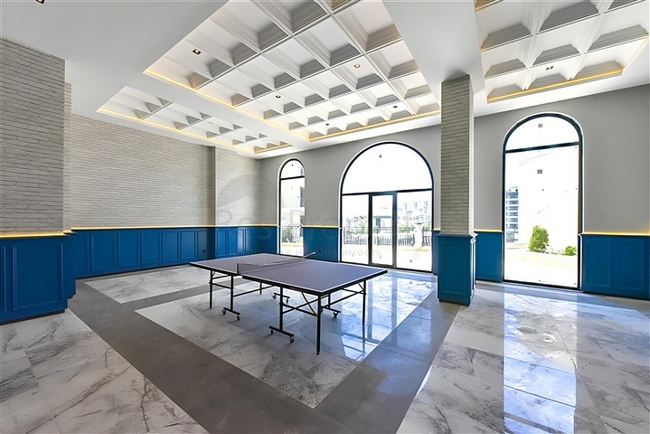 شقة فسيحة 4 + 1 في موقع ممتاز في كلا الاتجاهين