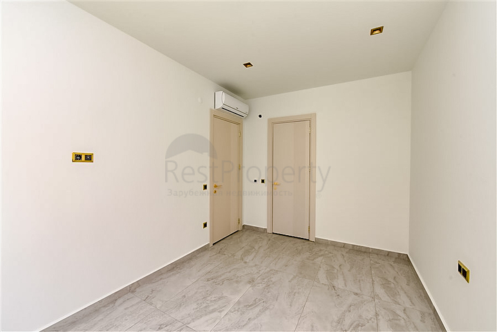 شقة 2+1 في مجمع من الدرجة الممتازة في وسط ألانيا 