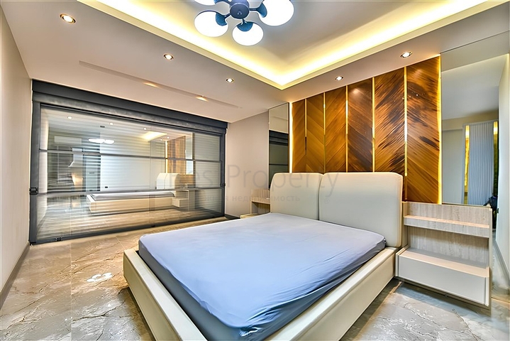 فيلا مطلة على البحر الأبيض المتوسط وقلعة ألانيا