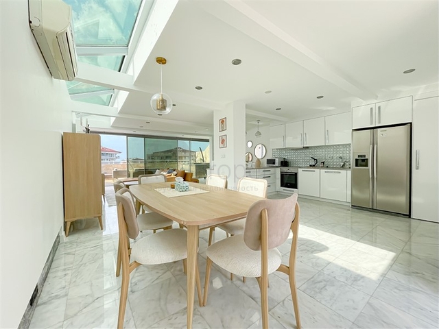 بنتهاوس 3+1 مع إطلالات على البحر والجبل