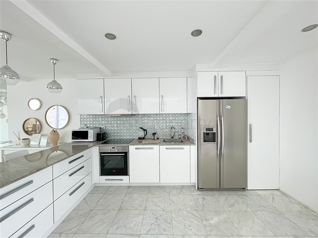 بنتهاوس 3+1 مع إطلالات على البحر والجبل