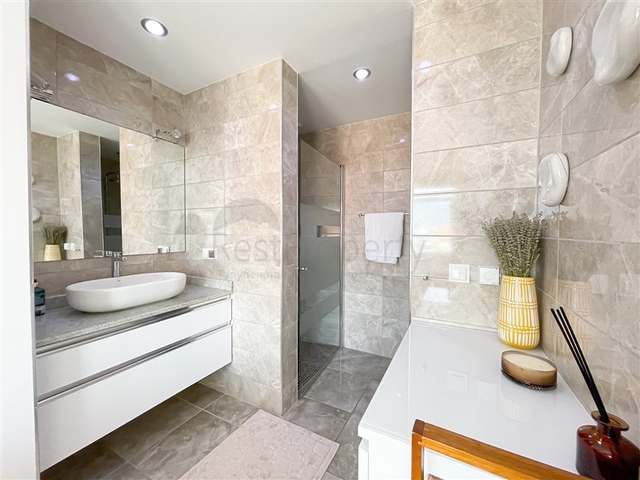 بنتهاوس 3+1 مع إطلالات على البحر والجبل