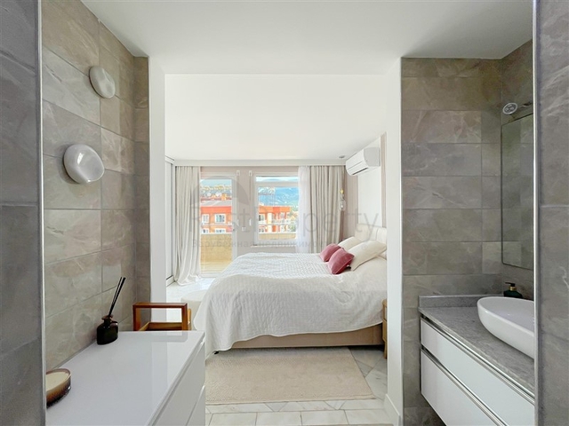 بنتهاوس 3+1 مع إطلالات على البحر والجبل