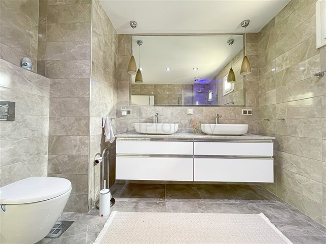 بنتهاوس 3+1 مع إطلالات على البحر والجبل