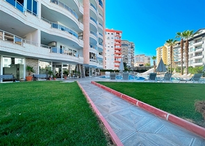 بنتهاوس 3+1 مع إطلالات على البحر والجبل