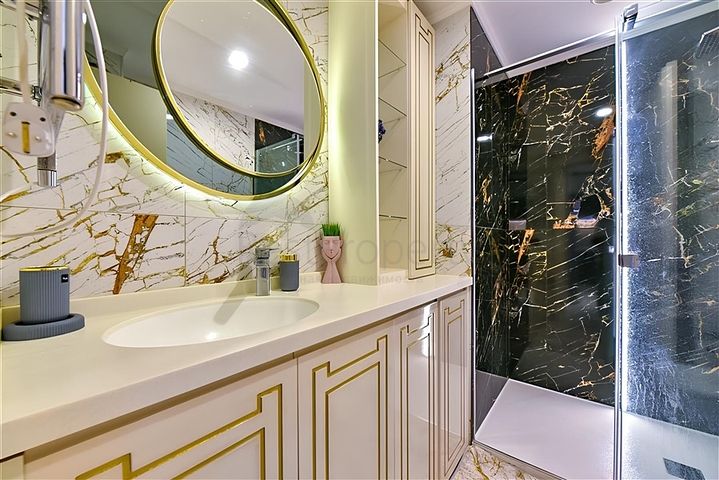 شقة 1 + 1 على الساحل الأول