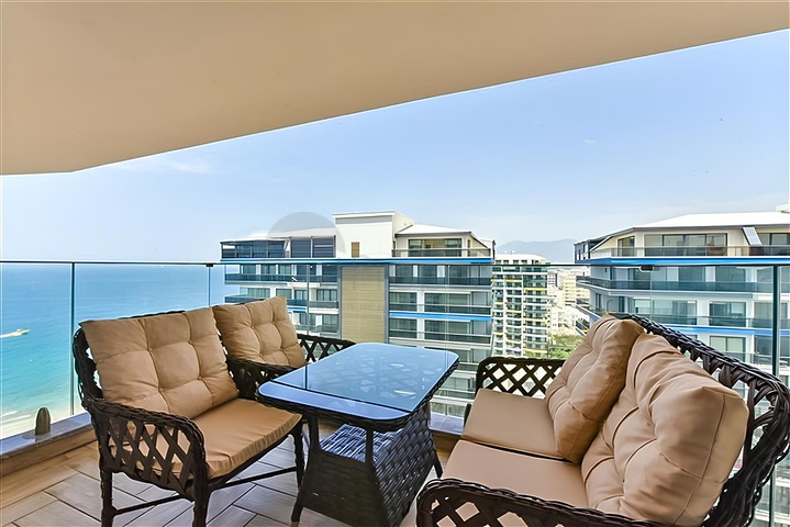 شقة 1 + 1 على الساحل الأول