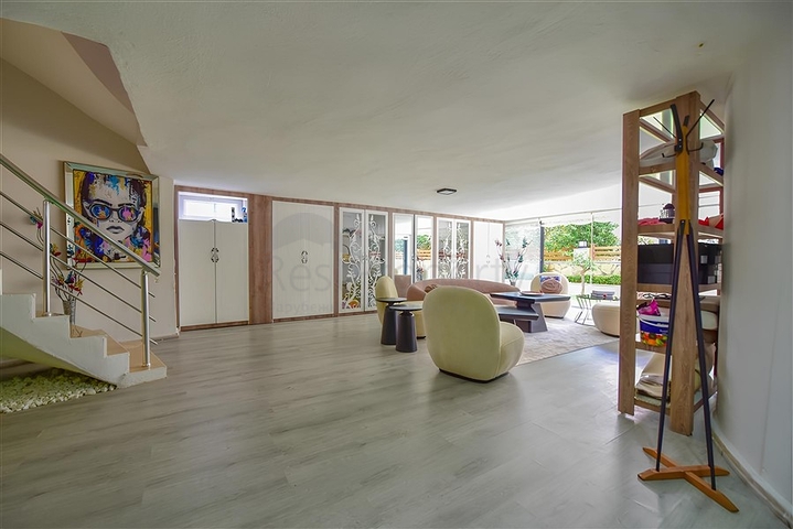 فيلا فسيحة في محمودلار هي الخيار المثالي لعائلة كبيرة