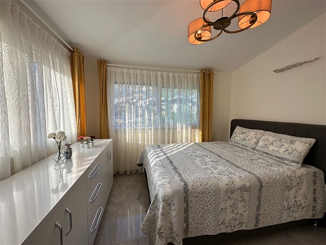 فيلا في الجزء الأوسط من ألانيا مطلة على البحر