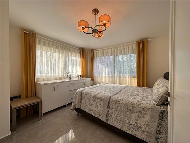 فيلا في الجزء الأوسط من ألانيا مطلة على البحر