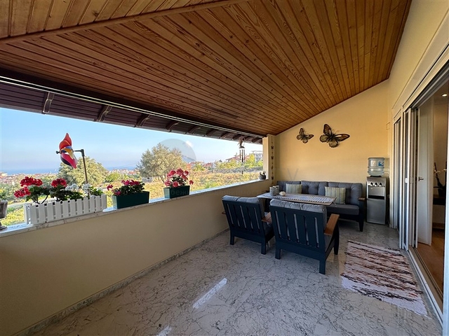 فيلا في الجزء الأوسط من ألانيا مطلة على البحر