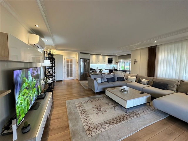 فيلا في الجزء الأوسط من ألانيا مطلة على البحر