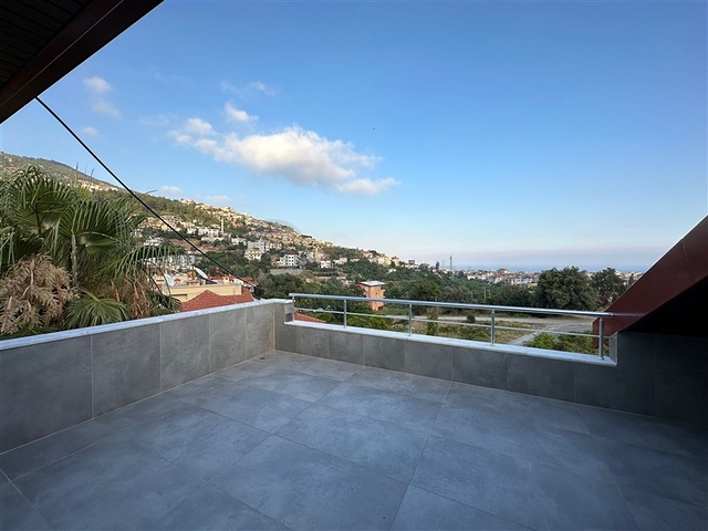 فيلا في الجزء الأوسط من ألانيا مطلة على البحر