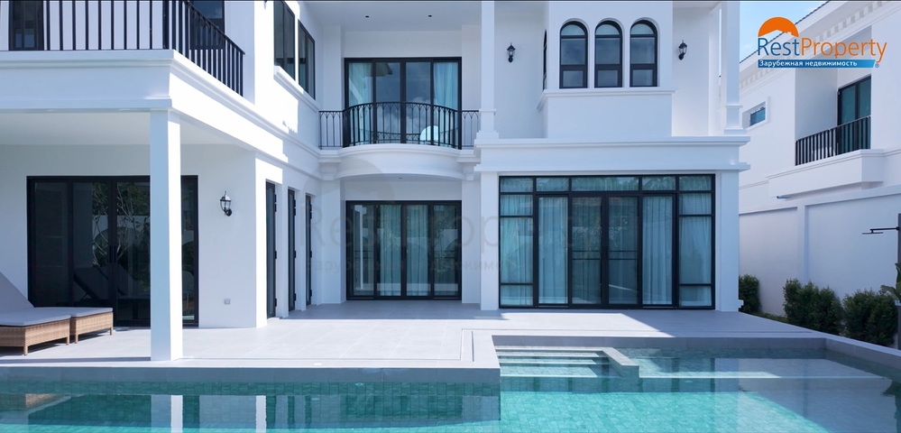 فيلات على طراز البحر الأبيض المتوسط في بانغ تاو